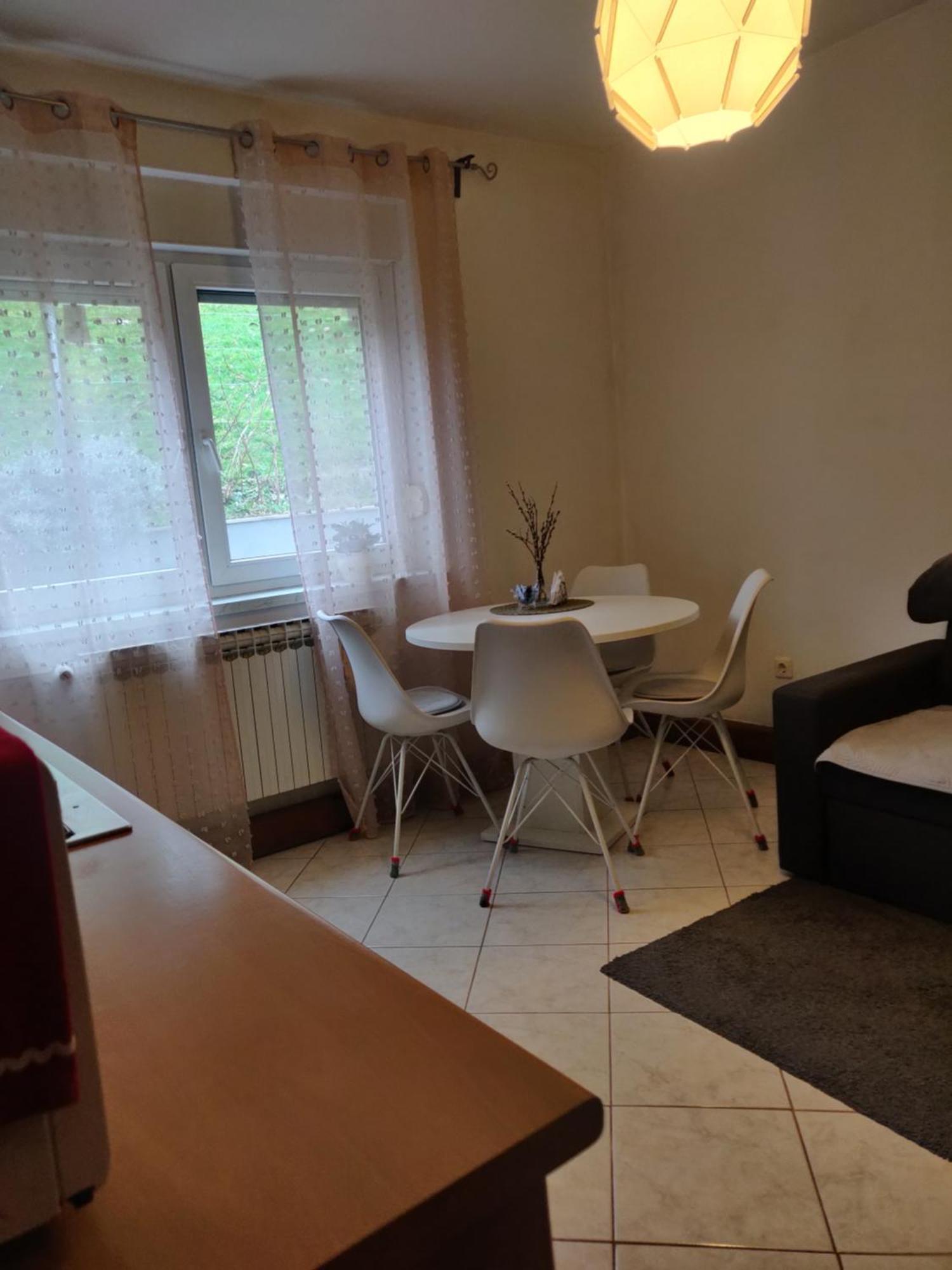 Apartman Malina 卡尔洛瓦茨 客房 照片